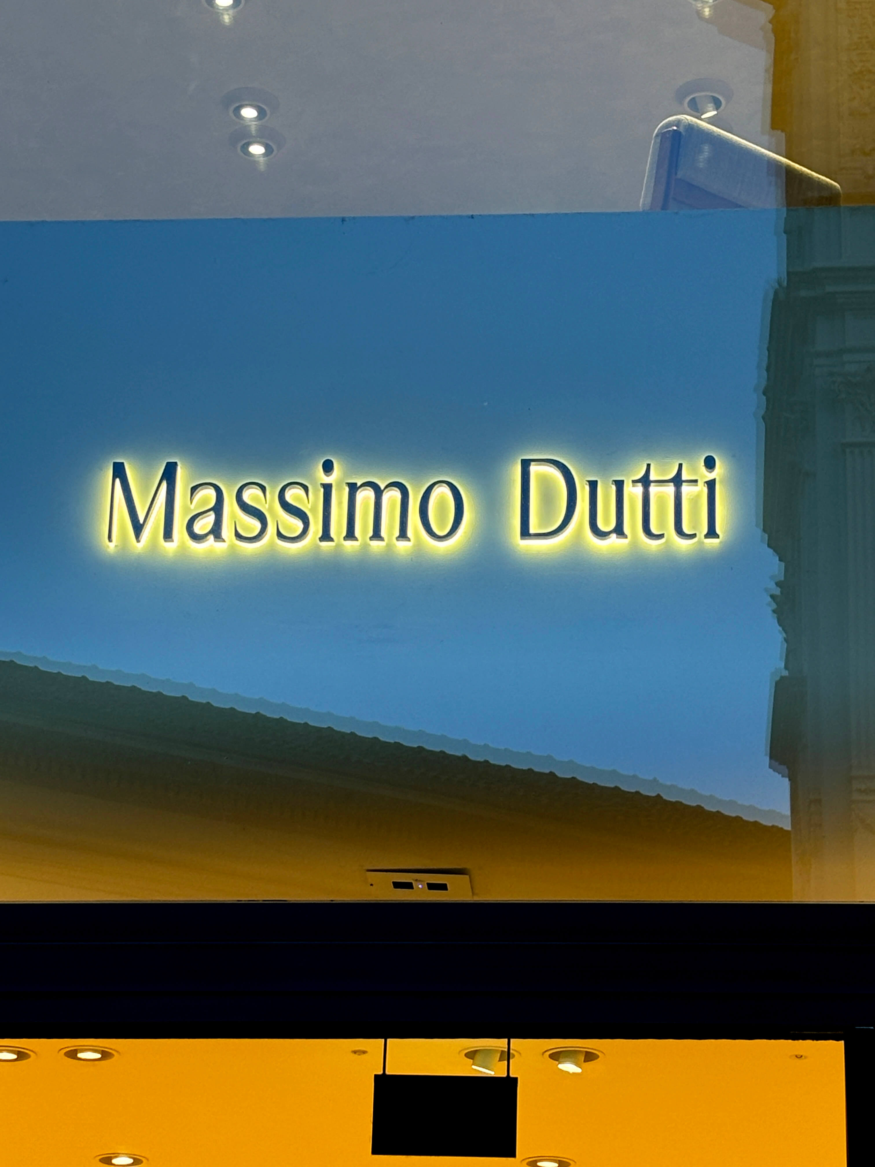 Massimo Dutti